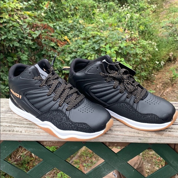 AND 1 Sneakers Sz 7 NWT